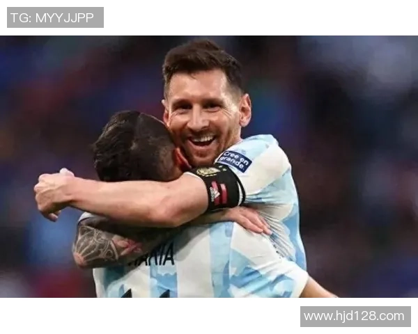 足球明星傻笑背后的故事揭秘他为何总是面带微笑引发球迷热议