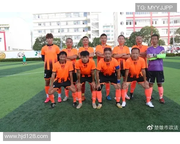 重庆足球队崛起之路:从默默无闻到大满贯的辉煌历程 重庆足球队崛起之路:从默默无闻到大满贯的辉煌历程